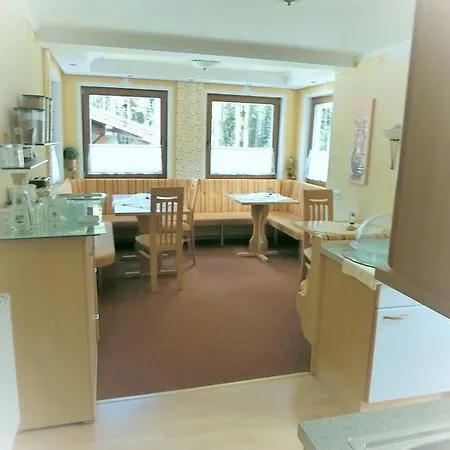 Bed & Breakfast Gaestehaus Martha Langenfeld