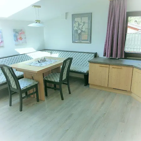 Gaestehaus Martha Bed & Breakfast 4*