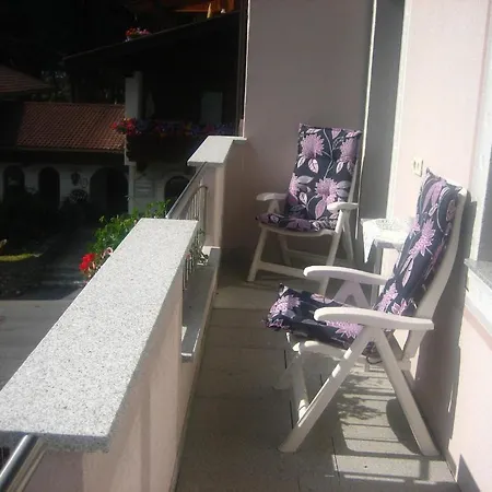 Bed & Breakfast Gaestehaus Martha 4*