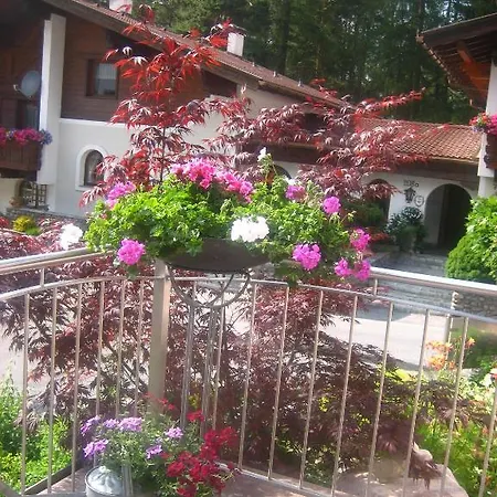 Bed & Breakfast Gaestehaus Martha 4*