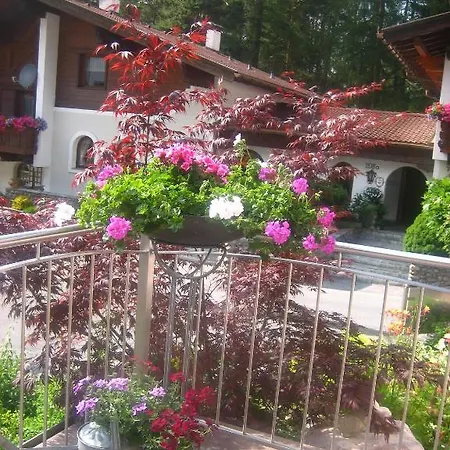 Hotel Gaestehaus Martha 4*