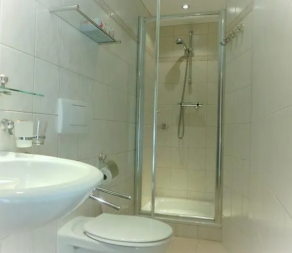 Gaestehaus Martha מלון 4*