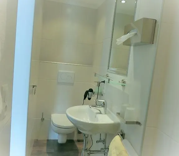 מלון Gaestehaus Martha 4*